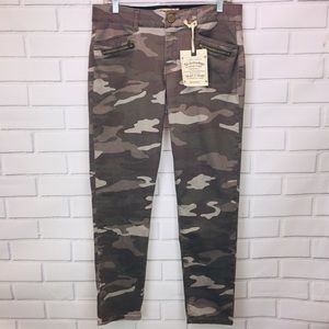 Democracy Pants Camouflage Camo Size 10